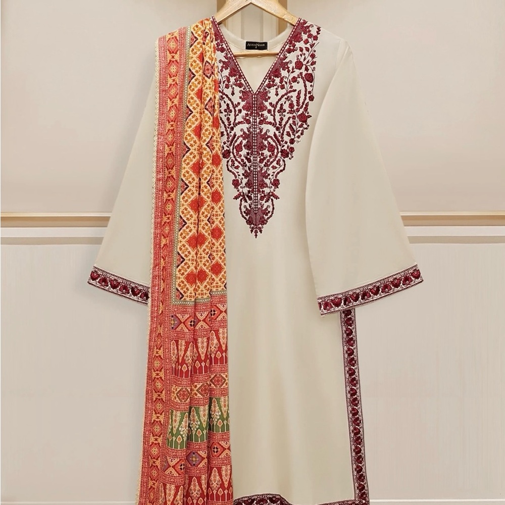 Agha Noor Embroidered Tunic Set